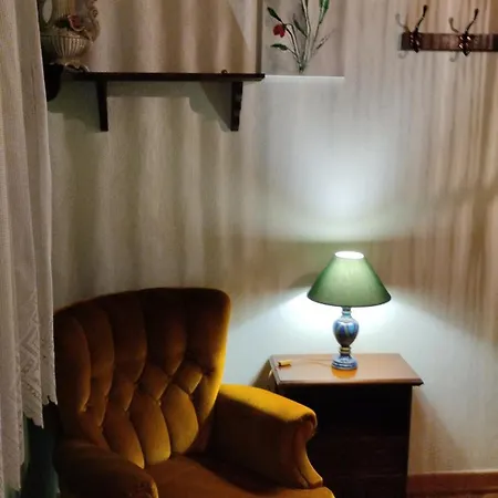 Maison De Village Nyaraló *